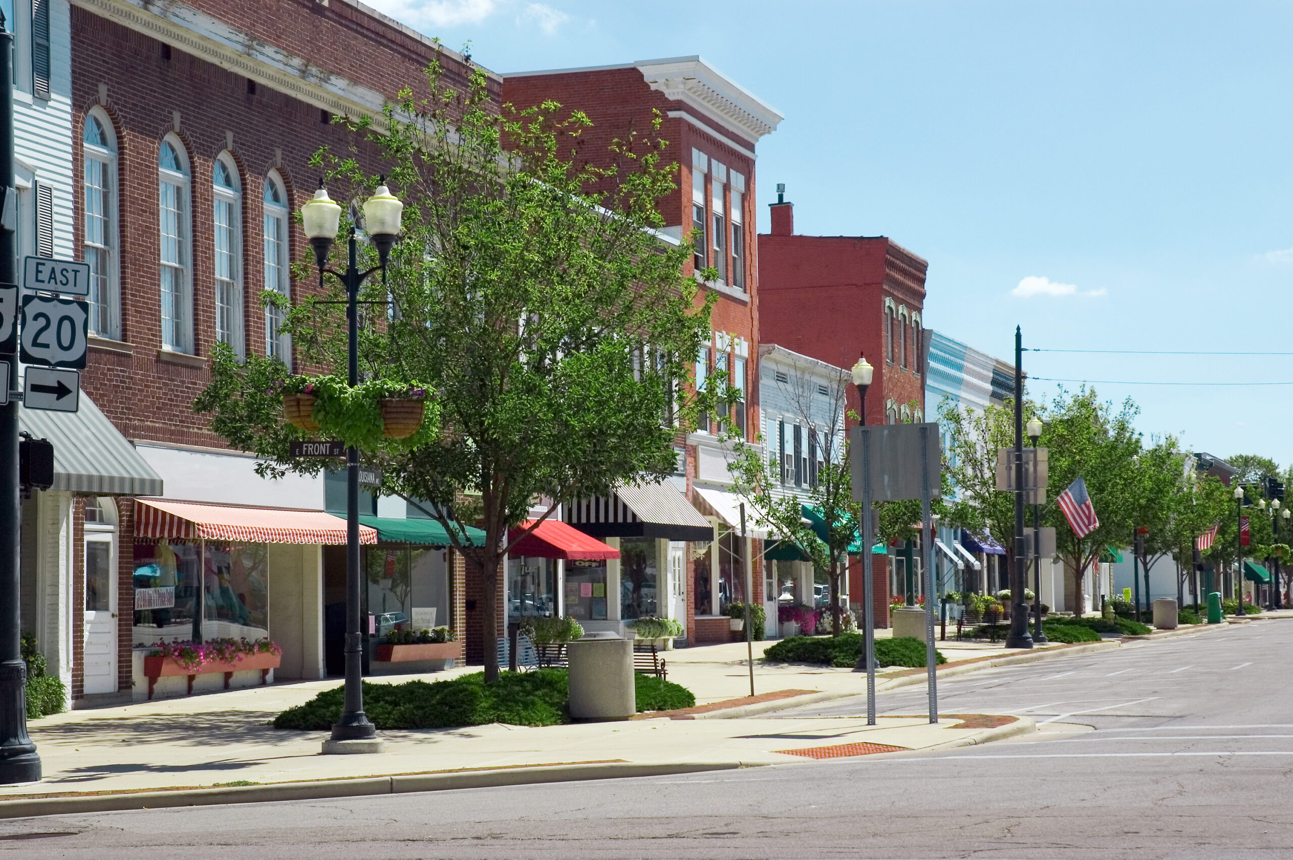 An image of a small town mainstreet